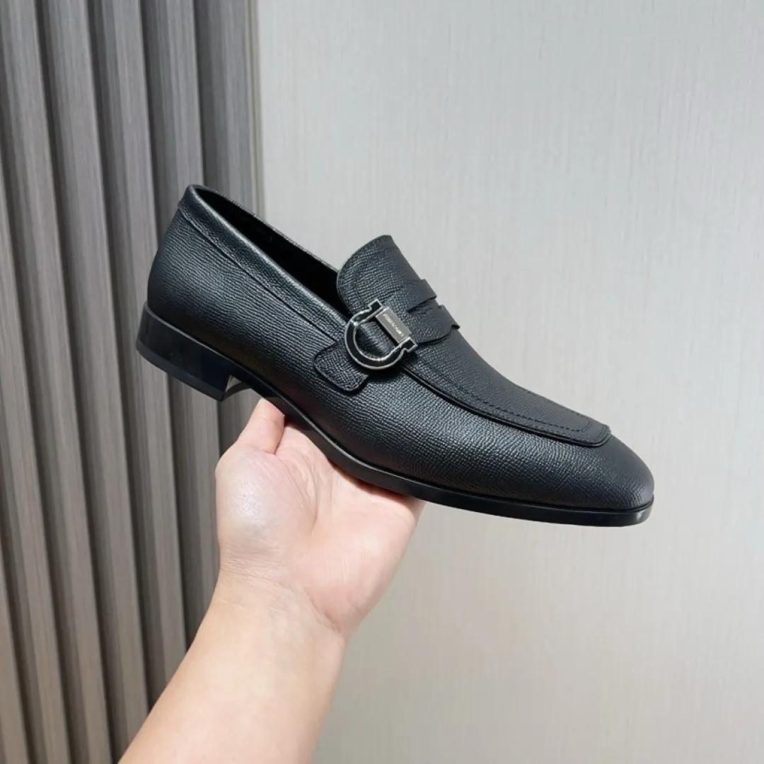 Men's Men's Shoes💰P640💰🔥《Ferragamo》👏Latest • High-end top brand luxury ~ purchasing agency, top quality ~. New fashionable business men's shoes🔜The uppers are made of original open-edge beaded cowhide➕cowhide·lining, with fine workmanship. The original stylish and soft combination wear-resistant and non-slip outsole is light and comfortable on the feet. The real thing looks better in real photos. Size: 38--44